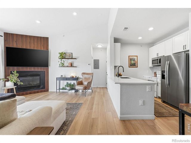 8329 S Independence Circle 306, Littleton, CO 80128