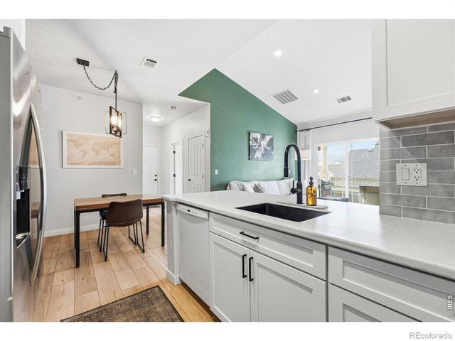 8329 S Independence Circle 306, Littleton, CO 80128