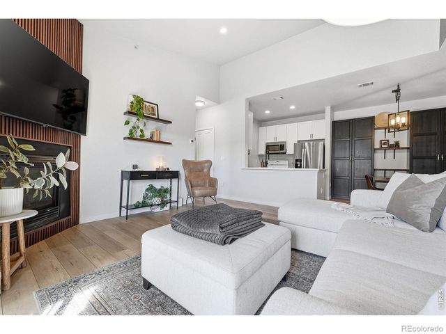8329 S Independence Circle 306, Littleton, CO 80128