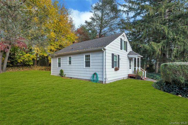 15 Cherry Lane A, Glen Head, NY 11545