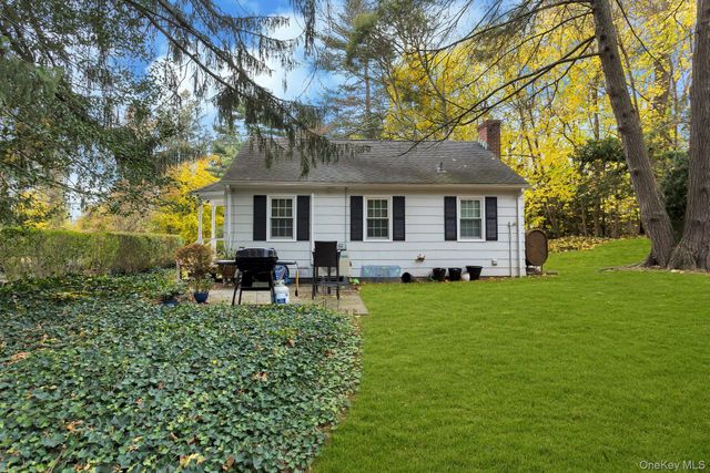 15 Cherry Lane A, Glen Head, NY 11545