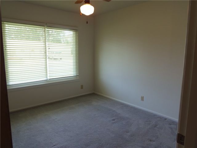 141 Georgia Pl, Portland, TX 78374