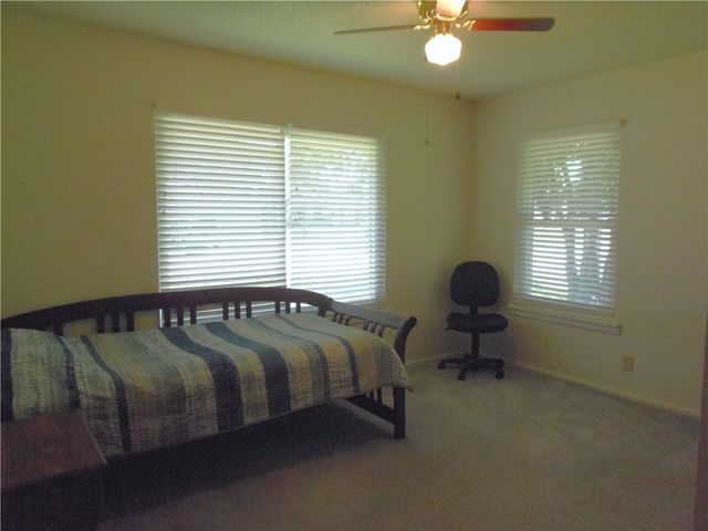 141 Georgia Pl, Portland, TX 78374