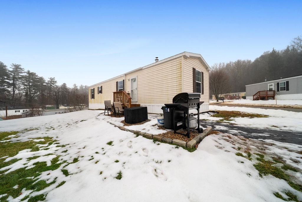 9 Berle Drive, Boscawen, NH 03303