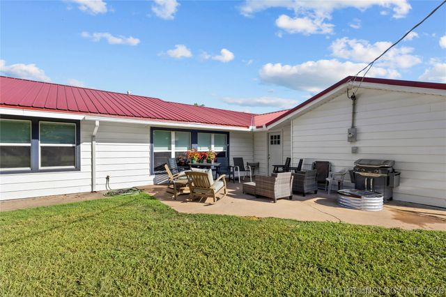 604 SW 3rd Street, Checotah, OK 74426