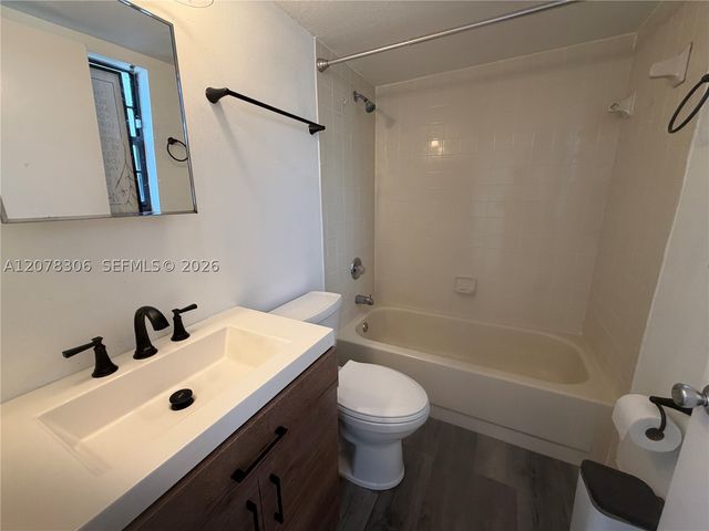 18226 S Mediterranean Blvd 3-16, Hialeah, FL 33015