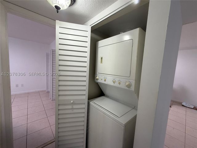 18226 S Mediterranean Blvd 3-16, Hialeah, FL 33015