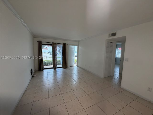 18226 S Mediterranean Blvd 3-16, Hialeah, FL 33015