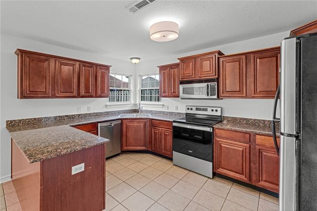 6102 S 39th Street, Rogers, AR 72758