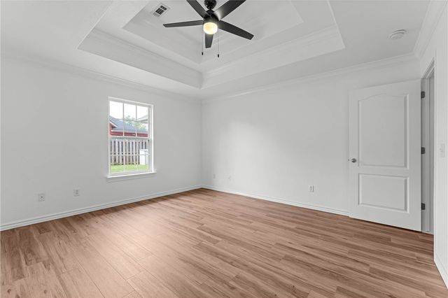 6102 S 39th Street, Rogers, AR 72758