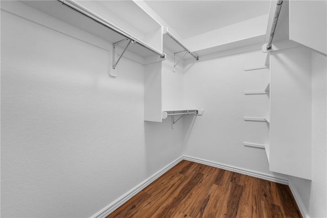 6102 S 39th Street, Rogers, AR 72758