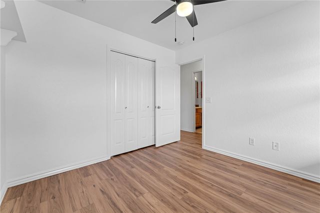 6102 S 39th Street, Rogers, AR 72758