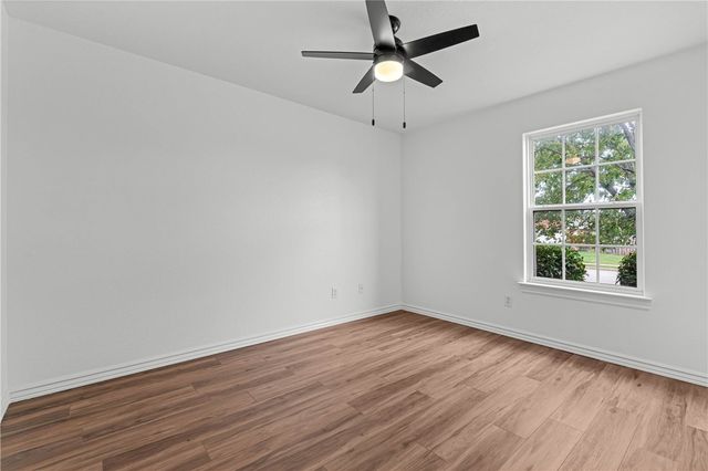 6102 S 39th Street, Rogers, AR 72758