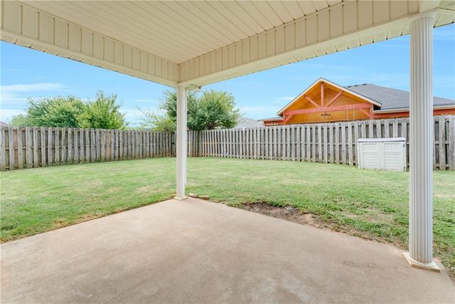 6102 S 39th Street, Rogers, AR 72758