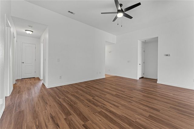 6102 S 39th Street, Rogers, AR 72758