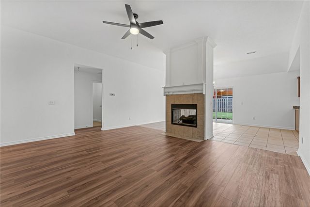 6102 S 39th Street, Rogers, AR 72758