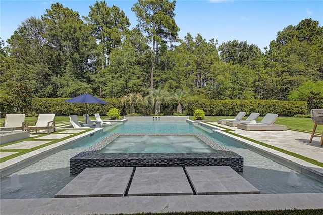 114 Royal Palm Avenue, Montgomery, TX 77316