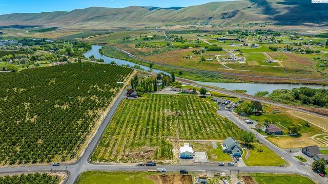 Lot 9 Empire Drive, Benton City, WA 99320