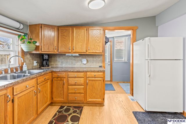 406 E 14th Street, Fremont, NE 68025