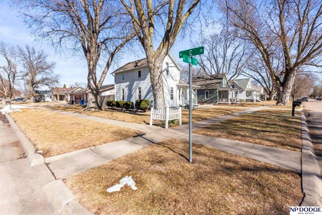 406 E 14th Street, Fremont, NE 68025