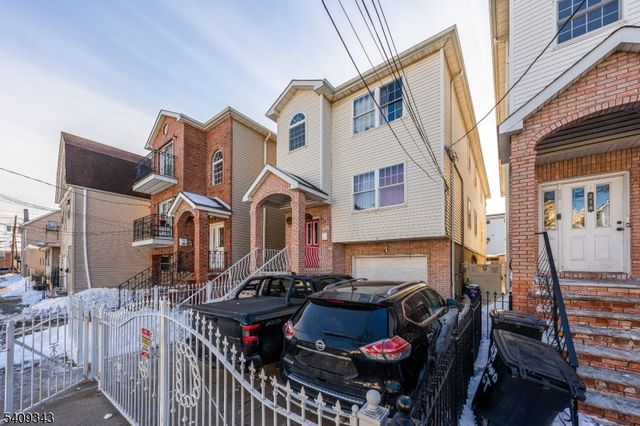 216 Bond St, Elizabeth City, NJ 07206