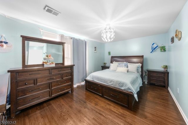 216 Bond St, Elizabeth City, NJ 07206