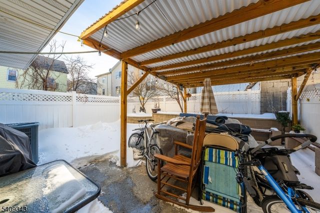 216 Bond St, Elizabeth City, NJ 07206