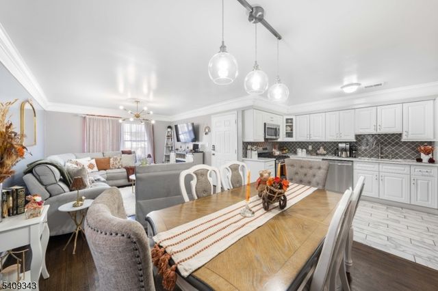 216 Bond St, Elizabeth City, NJ 07206