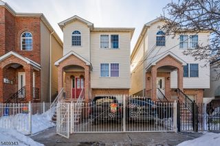 216 Bond St, Elizabeth City, NJ 07206