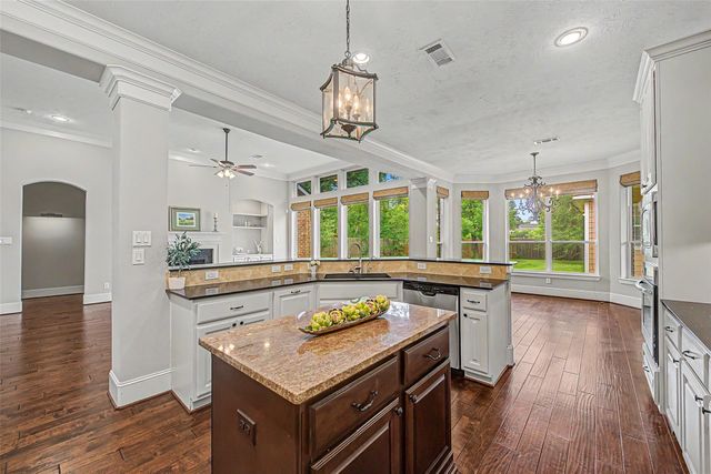 1317 Caywood Lane, Houston, TX 77055