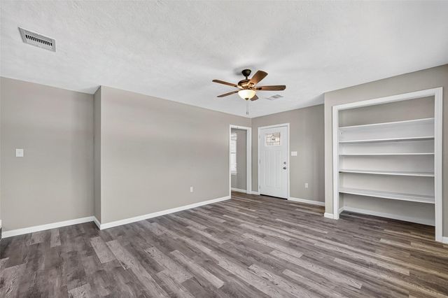 7938 Glen Vista Street, Houston, TX 77061