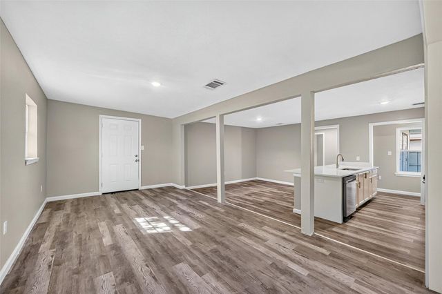 7938 Glen Vista Street, Houston, TX 77061