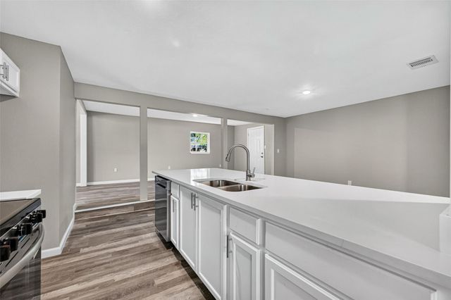 7938 Glen Vista Street, Houston, TX 77061