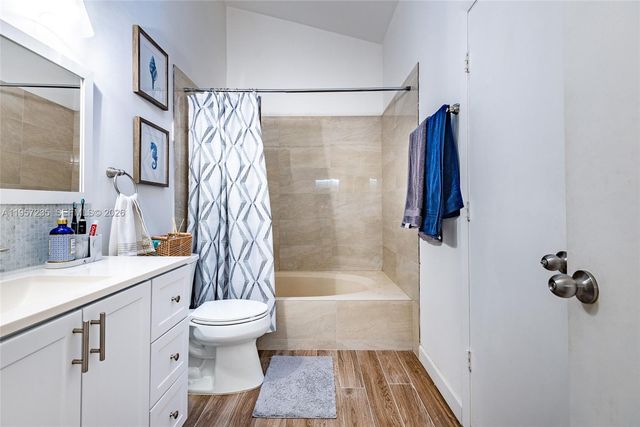 1946 Players Pl, North Lauderdale, FL 33068