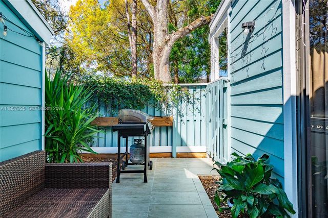 1946 Players Pl, North Lauderdale, FL 33068