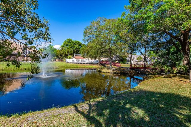 1946 Players Pl, North Lauderdale, FL 33068