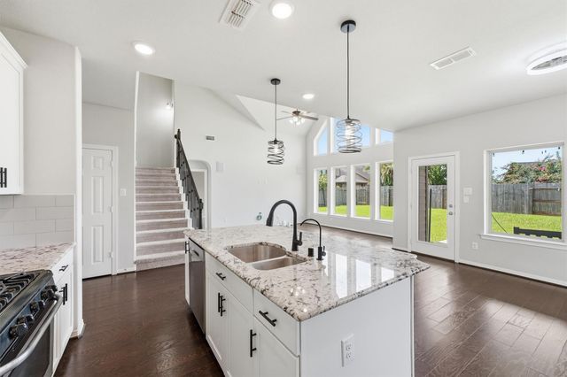 2994 Vintage Park Lane, Pearland, TX 77584
