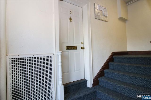 54-56 Oak Street 3, Ridgewood, NJ 07450