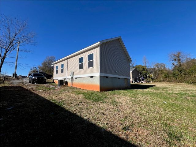 309 Hunter Street B, Seneca, SC 29678
