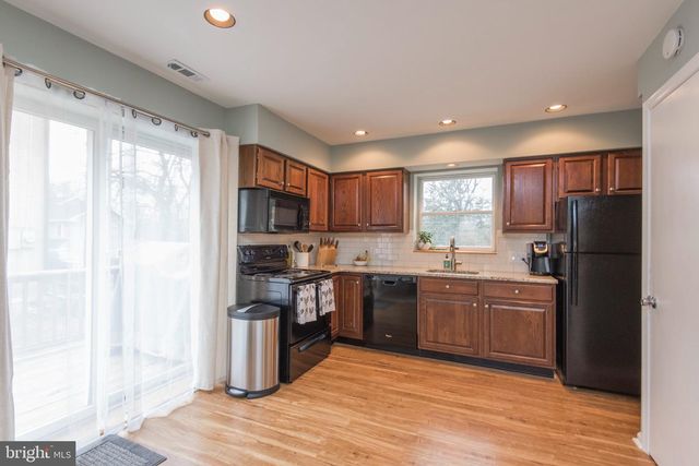 650 N VALLEY FORGE RD, Devon, PA 19333