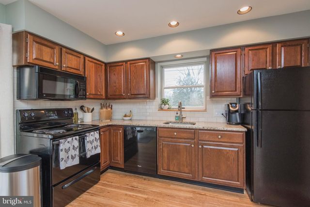 650 N VALLEY FORGE RD, Devon, PA 19333