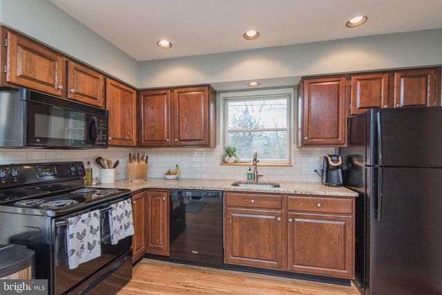 650 N VALLEY FORGE RD, Devon, PA 19333