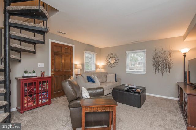 650 N VALLEY FORGE RD, Devon, PA 19333