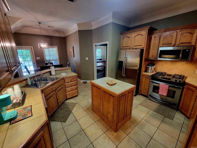 26 Auburn Hills, Greenbrier, AR 72058