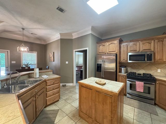 26 Auburn Hills, Greenbrier, AR 72058