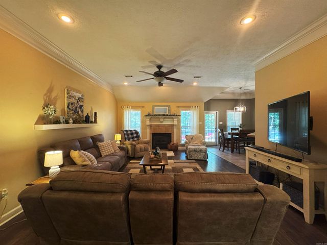26 Auburn Hills, Greenbrier, AR 72058