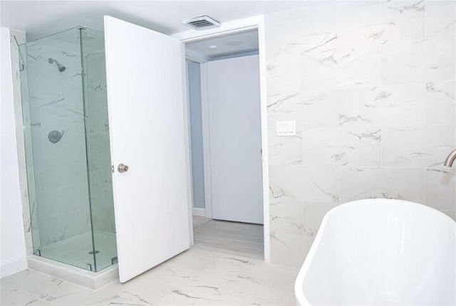 19355 Turnberry Way, Miami, FL 33180