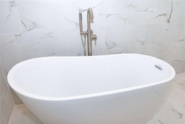 19355 Turnberry Way, Miami, FL 33180