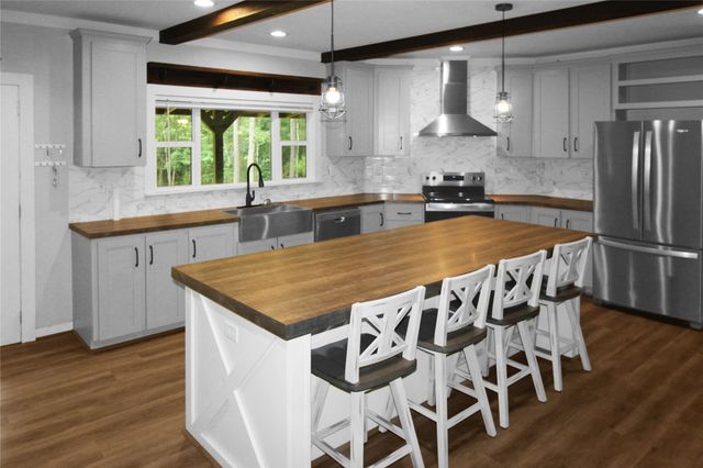 75 Robison Road, Coldspring, TX 77331