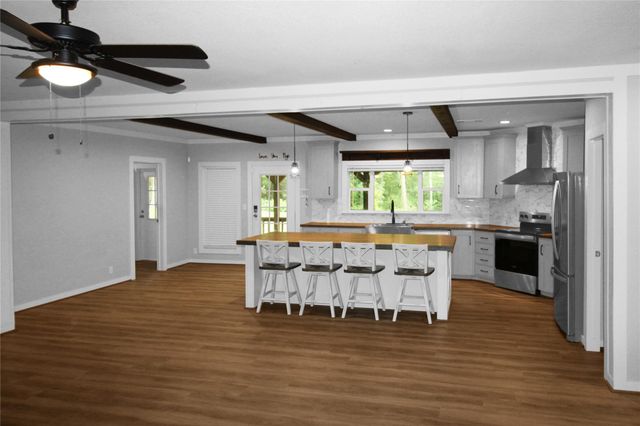 75 Robison Road, Coldspring, TX 77331
